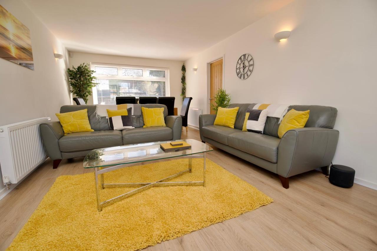 Dashing 4Bed Retreat - Walk To Stratford Town Centre & Shakespeare'S Birthplace Villa ภายนอก รูปภาพ